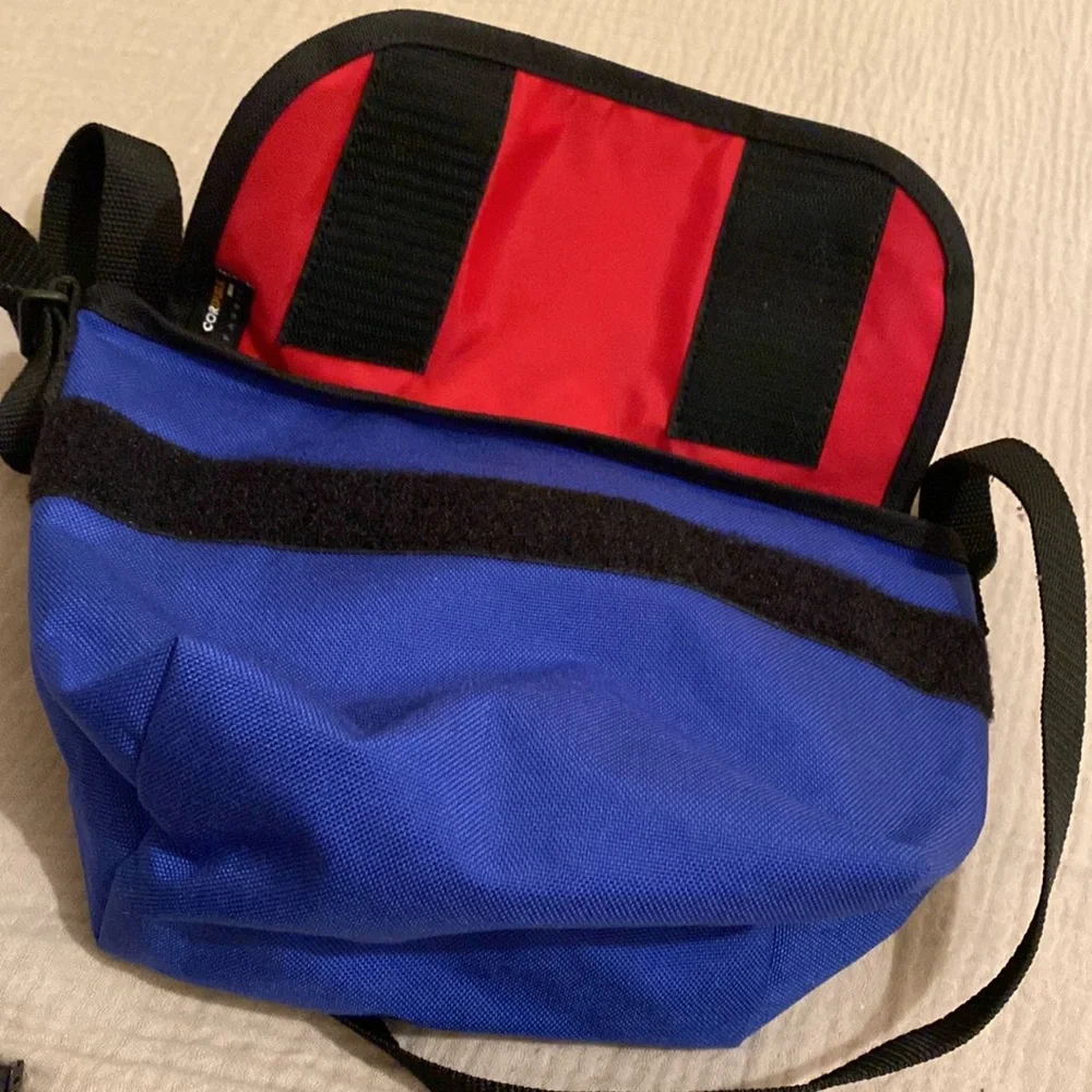 MANHATTAN PORTAGE Blue Shoulder Bag. New. No tags
